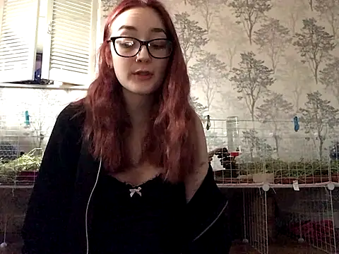 Snapshot of ivysplayhouse chatting on 10-01-25, 10:10 ivysplayhouse online show from 10-01-25, 10:10