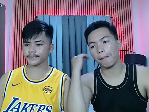 hot emman online show from 11-17-25, 10:32