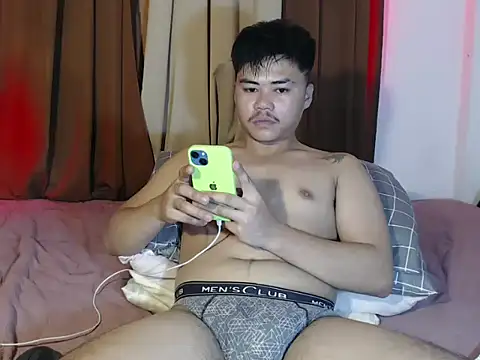 Snapshot of hot_emman chatting on 05-21-26, 03:35 hot emman online show from 05-21-26, 03:35
