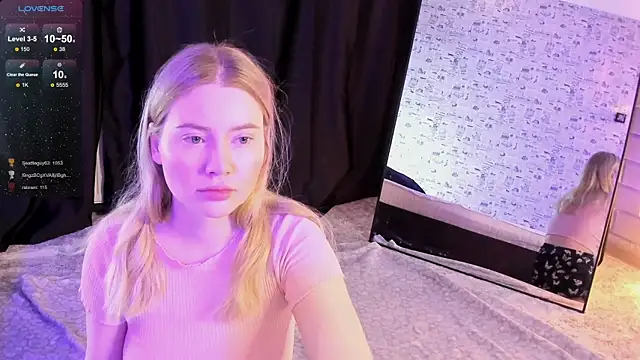 Lillie Berry online show from 11-16-25, 04:29