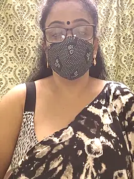 sweet-lotus online show from 10-12-25, 05:01