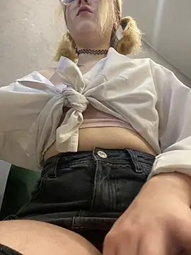 Cherry   Blossom online show from 12-20-25, 10:11