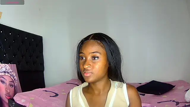 Snapshot of shantall_ebony1 chatting on 12-17-25, 11:27 shantall ebony1 online show from 12-17-25, 11:27