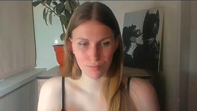 Snapshot of JuliaMuuun chatting on 04-03-26, 09:13 JuliaMuuun online show from 04-03-26, 09:13