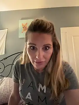 BaddieBossXX2 online show from 11-16-25, 01:06