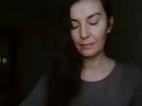 Snapshot of KatalinaQE chatting on 09-25-25, 05:00 KatalinaQE online show from 09-25-25, 05:00