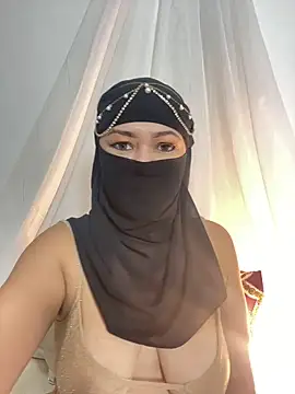 Snapshot of Amyraa_ chatting on 09-27-25, 11:04 Amyraa online show from 09-27-25, 11:04