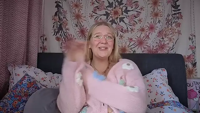 Daisyxoxo  online show from 11-24-25, 09:53