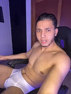 max valiant1 online show from 12-15-25, 04:28