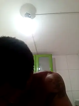 moreno25centimetro online show from 12-15-25, 02:43