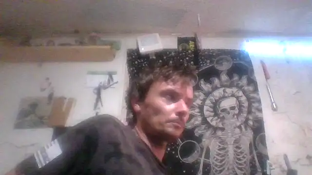 Snapshot of RichardW chatting on 09-26-25, 12:42 RichardW online show from 09-26-25, 12:42