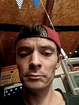 Snapshot of RichardW chatting on 05-26-26, 11:06 RichardW online show from 05-26-26, 11:06