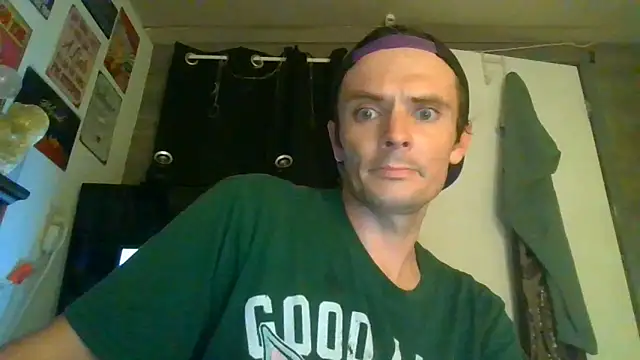 Snapshot of RichardW chatting on 06-29-26, 10:37 RichardW online show from 06-29-26, 10:37