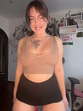 MikssMolly online show from 11-28-25, 04:04