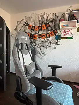 MikssMolly online show from 12-01-25, 04:06