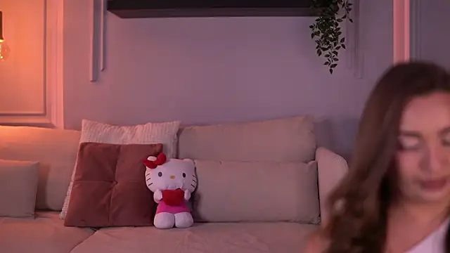 MillaSerene online show from 03-11-26, 06:30