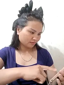 Snapshot of Heulwen-22 chatting on 09-17-25, 03:03 Heulwen-22 online show from 09-17-25, 03:03