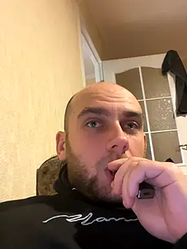 LuckyGirlfriends online show from 10-29-25, 07:04