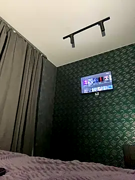 FavoriteKira online show from 11-04-25, 08:19