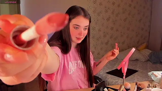 Alice next door online show from 03-16-26, 12:09