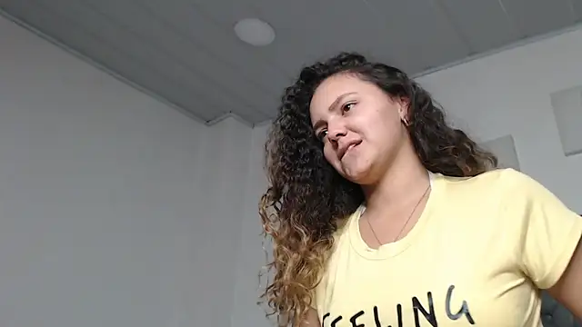 Giia Monroe online show from 11-21-25, 03:11