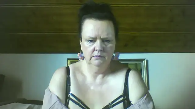 TiffanyMature online show from 09-09-25, 02:05