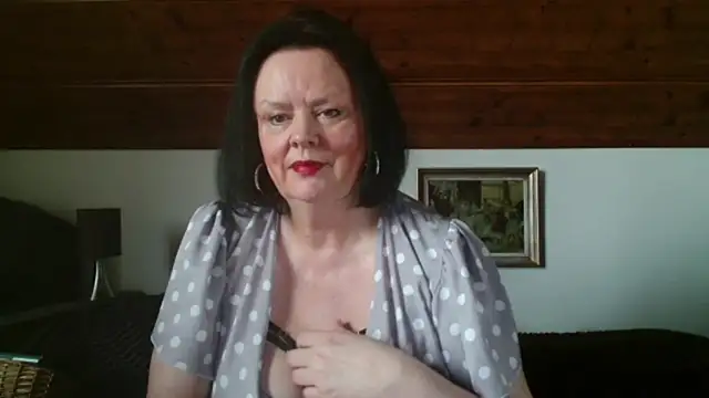 TiffanyMature online show from 10-21-25, 08:26