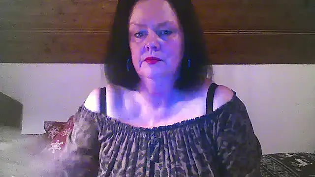 TiffanyMature online show from 12-22-25, 09:01