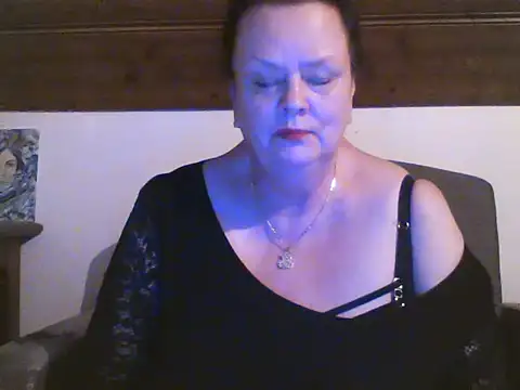 TiffanyMature online show from 04-03-26, 08:40