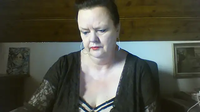 TiffanyMature online show from 04-13-26, 06:19