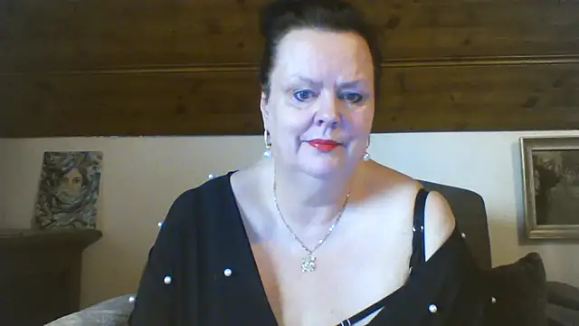 TiffanyMature online show from 04-20-26, 08:17