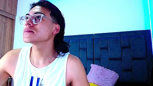 dirty model online show from 10-15-25, 03:39