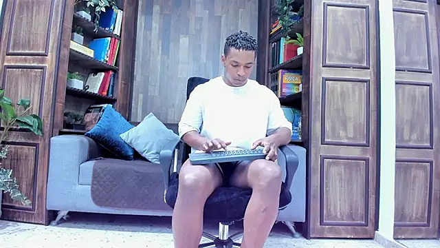 ItaloMoore online show from 09-20-25, 01:12