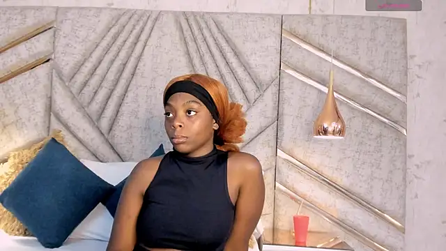 OliviaGarciaa online show from 09-28-25, 03:23