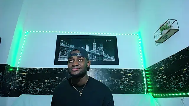 eebony stallion online show from 09-23-25, 03:20