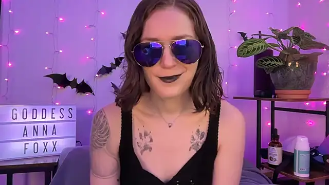 mistressannafoxx online show from 11-17-25, 06:24