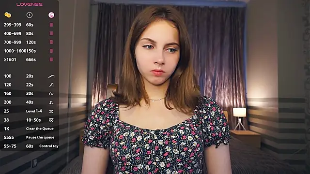 Snapshot of NylaNadler chatting on 09-21-25, 06:26 NylaNadler online show from 09-21-25, 06:26