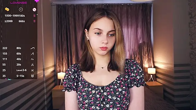 Snapshot of NylaNadler chatting on 10-04-25, 06:11 NylaNadler online show from 10-04-25, 06:11