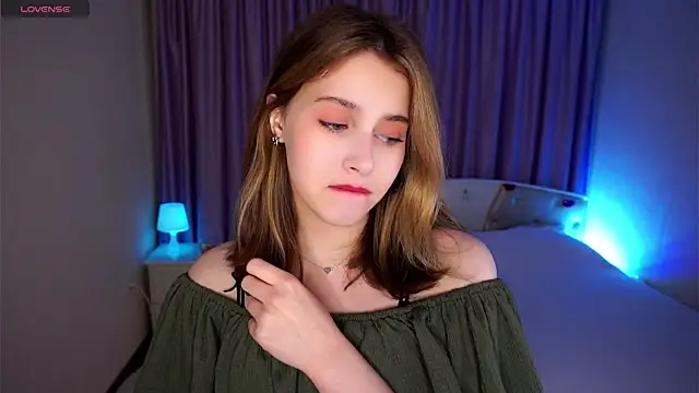 Snapshot of NylaNadler chatting on 11-01-25, 06:15 NylaNadler online show from 11-01-25, 06:15