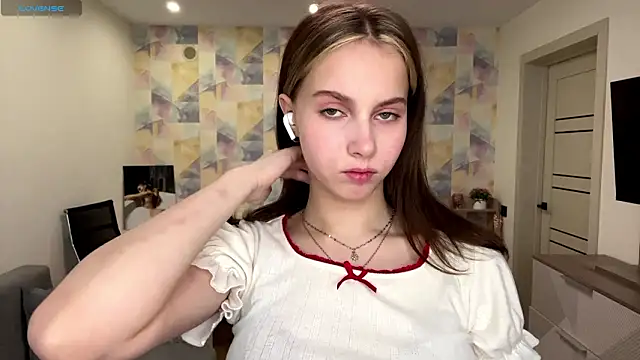 NylaNadler online show from 02-09-26, 06:06