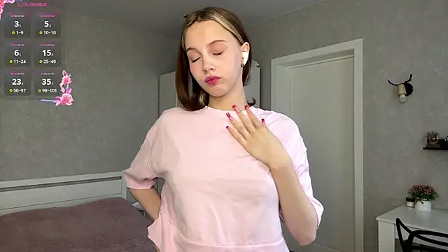 NylaNadler online show from 04-27-26, 04:10