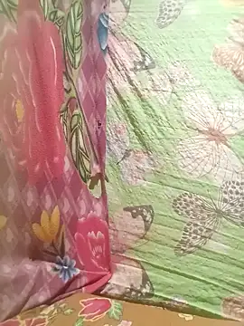 Snapshot of hotmomma8 chatting on 09-11-25, 06:41 hotmomma8 online show from 09-11-25, 06:41