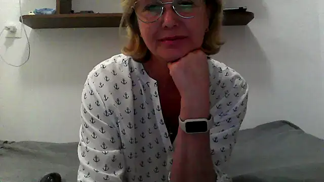 IrynaMolbertx online show from 09-26-25, 06:01