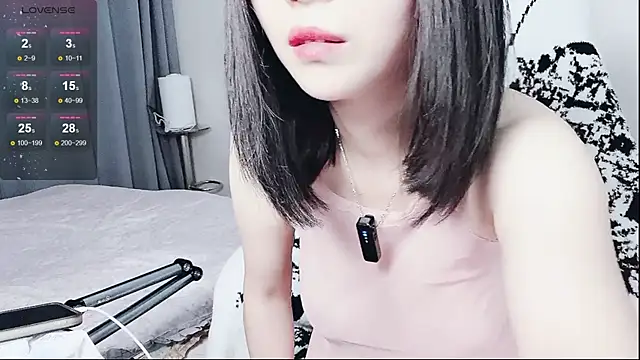 Amy-i online show from 11-03-25, 10:49