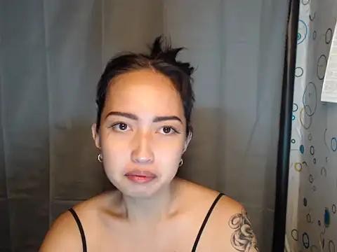 Snapshot of Soft_Angel8 chatting on 05-05-26, 11:18 Soft Angel8 online show from 05-05-26, 11:18