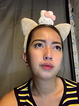 Snapshot of Soft_Angel8 chatting on 05-13-26, 06:38 Soft Angel8 online show from 05-13-26, 06:38