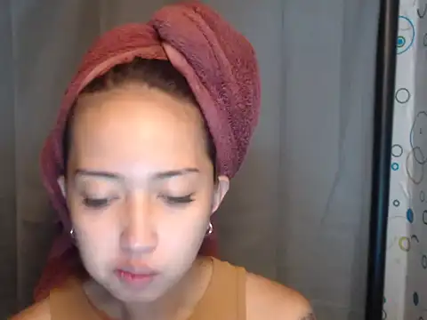 Snapshot of Soft_Angel8 chatting on 05-28-26, 04:54 Soft Angel8 online show from 05-28-26, 04:54