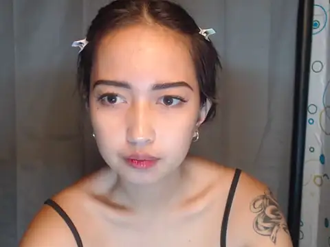 Snapshot of Soft_Angel8 chatting on 06-02-26, 09:33 Soft Angel8 online show from 06-02-26, 09:33