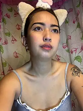 Snapshot of Soft_Angel8 chatting on 06-10-26, 06:12 Soft Angel8 online show from 06-10-26, 06:12