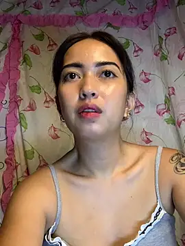 Snapshot of Soft_Angel8 chatting on 06-10-26, 06:18 Soft Angel8 online show from 06-10-26, 06:18